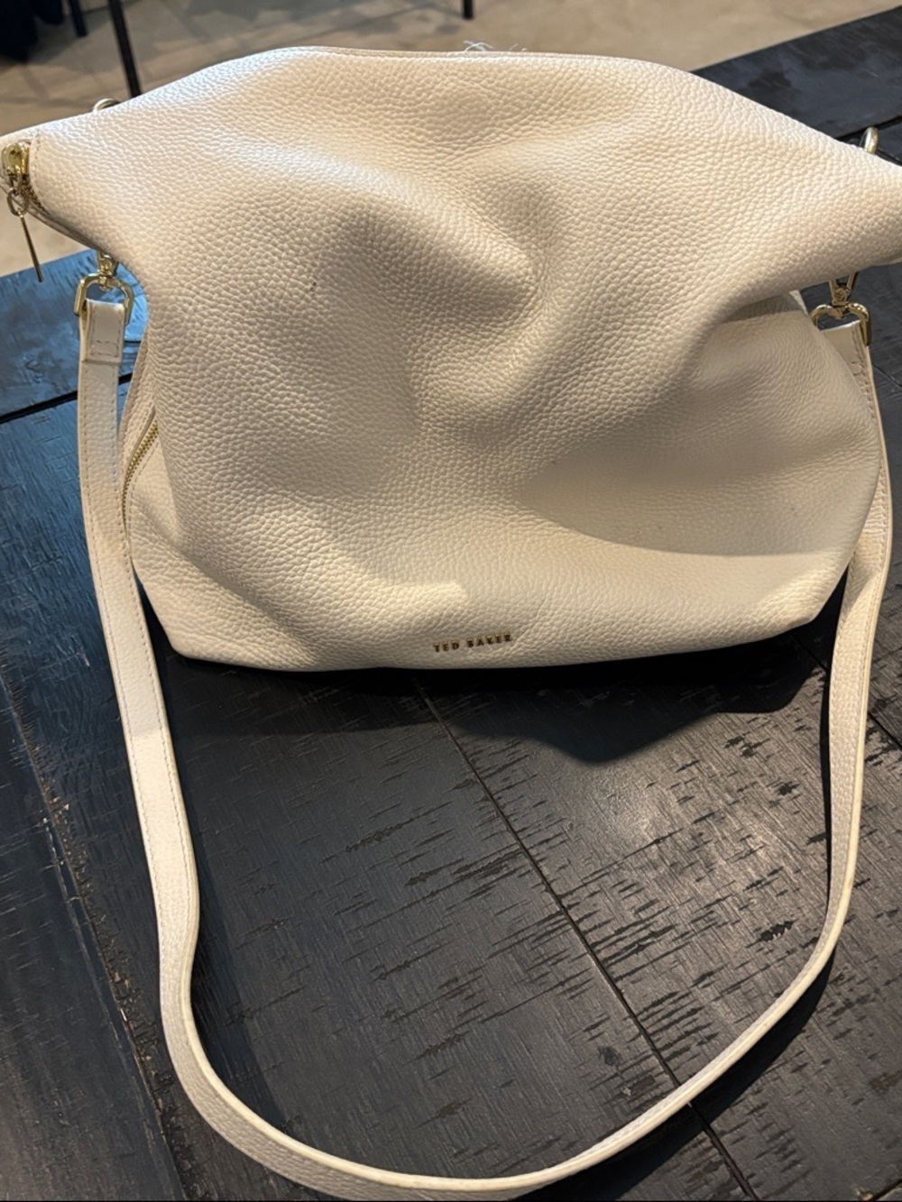 Ted Baker White Pebbled Leather Shoulder Bag Satchel Purse Gold Hardware